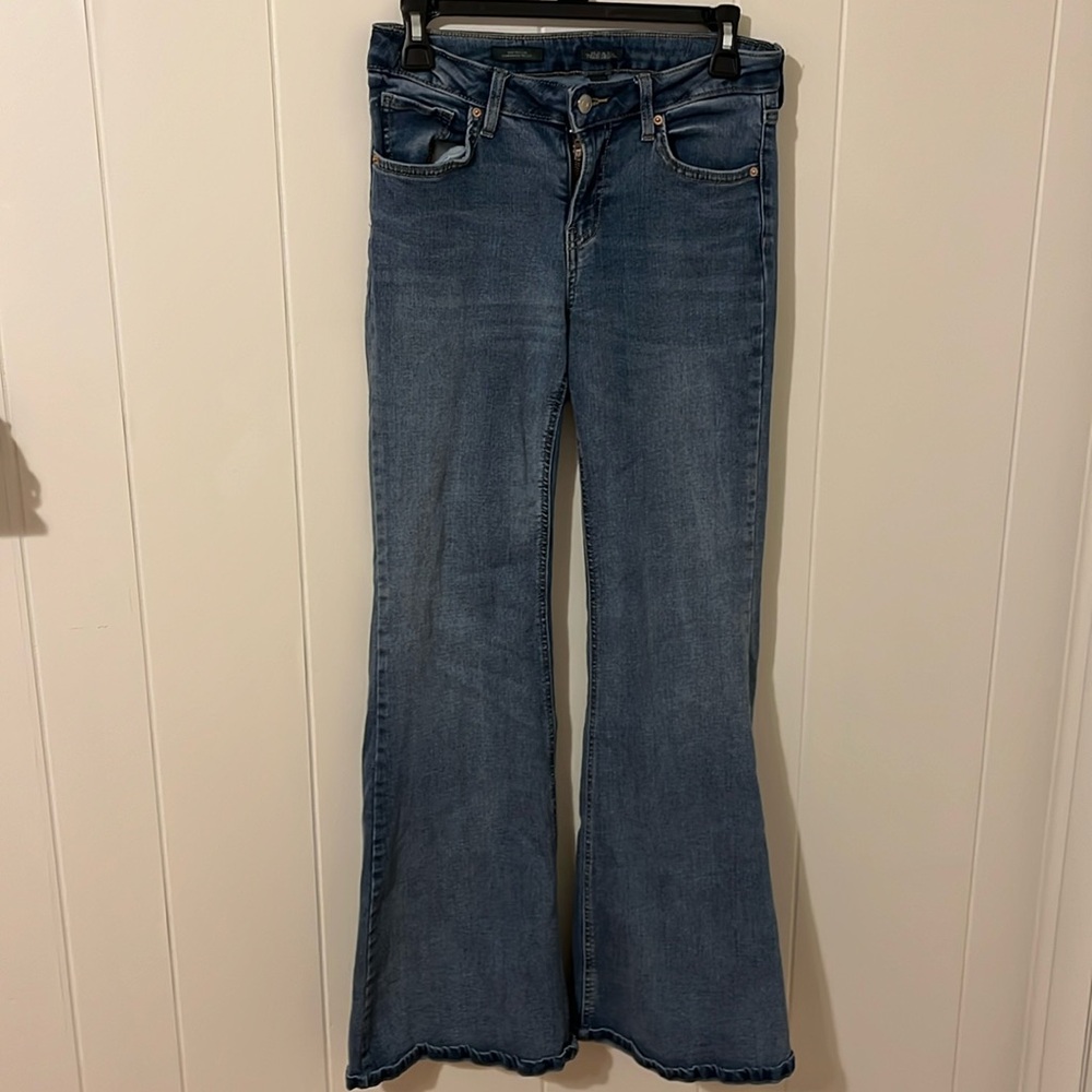 Women’s High Rise flare jeans